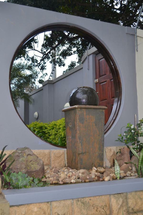 Mahogany Villa Guesthouse - Solar Ballito Exteriör bild